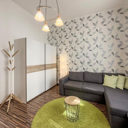 Laura'S Apartment Карловы Вары Экстерьер фото